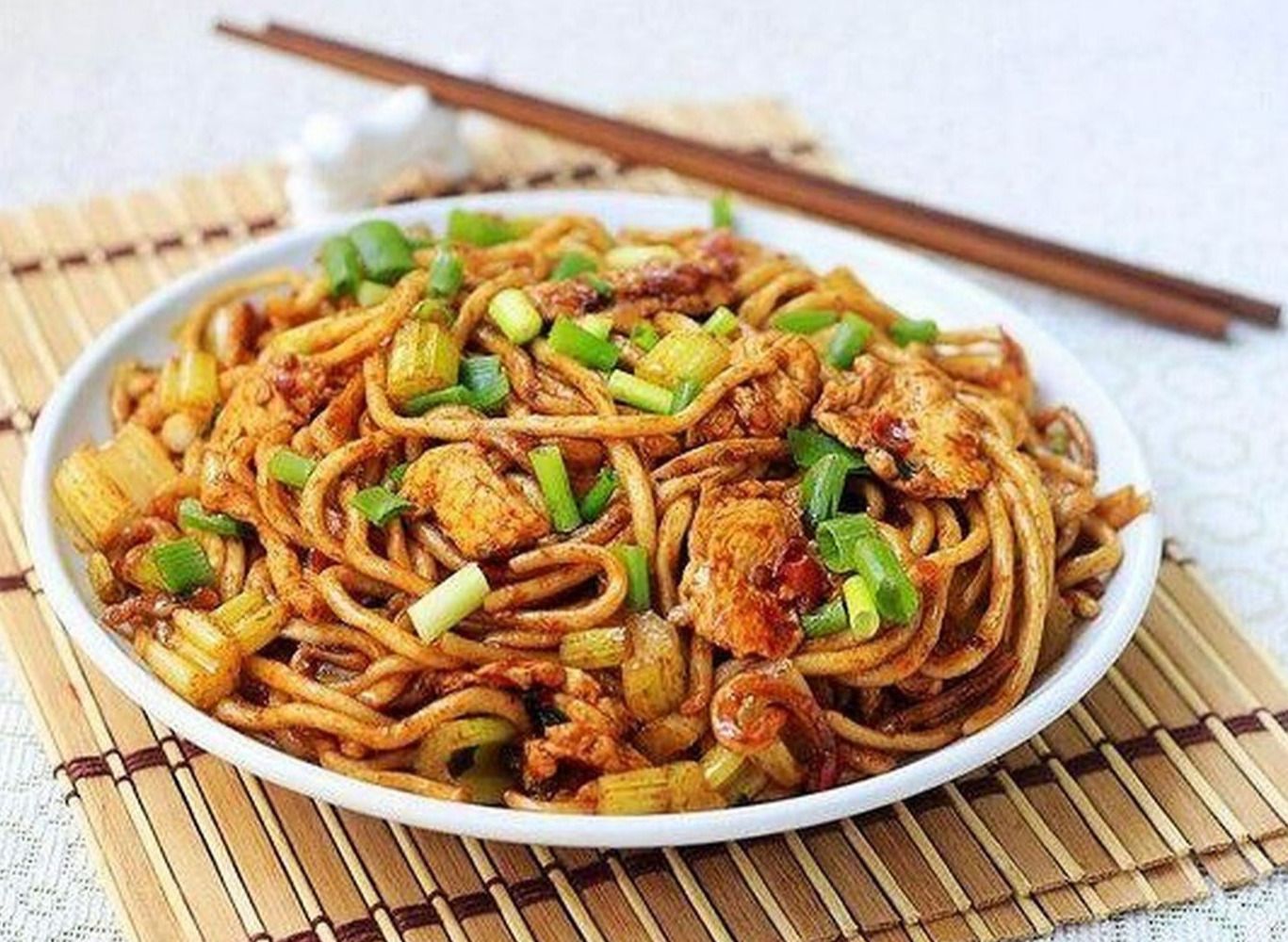 112. Fried Noodle With Chicken